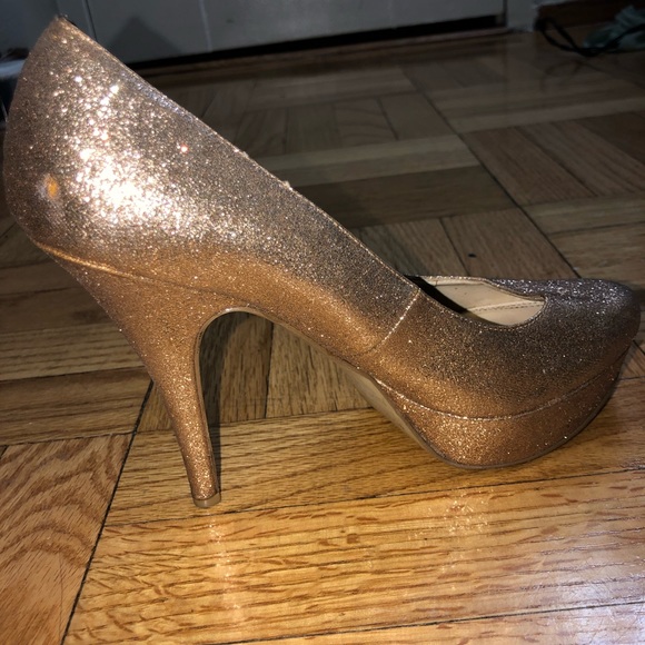Gold glitter Enzo Angiolini heels - Picture 4 of 4